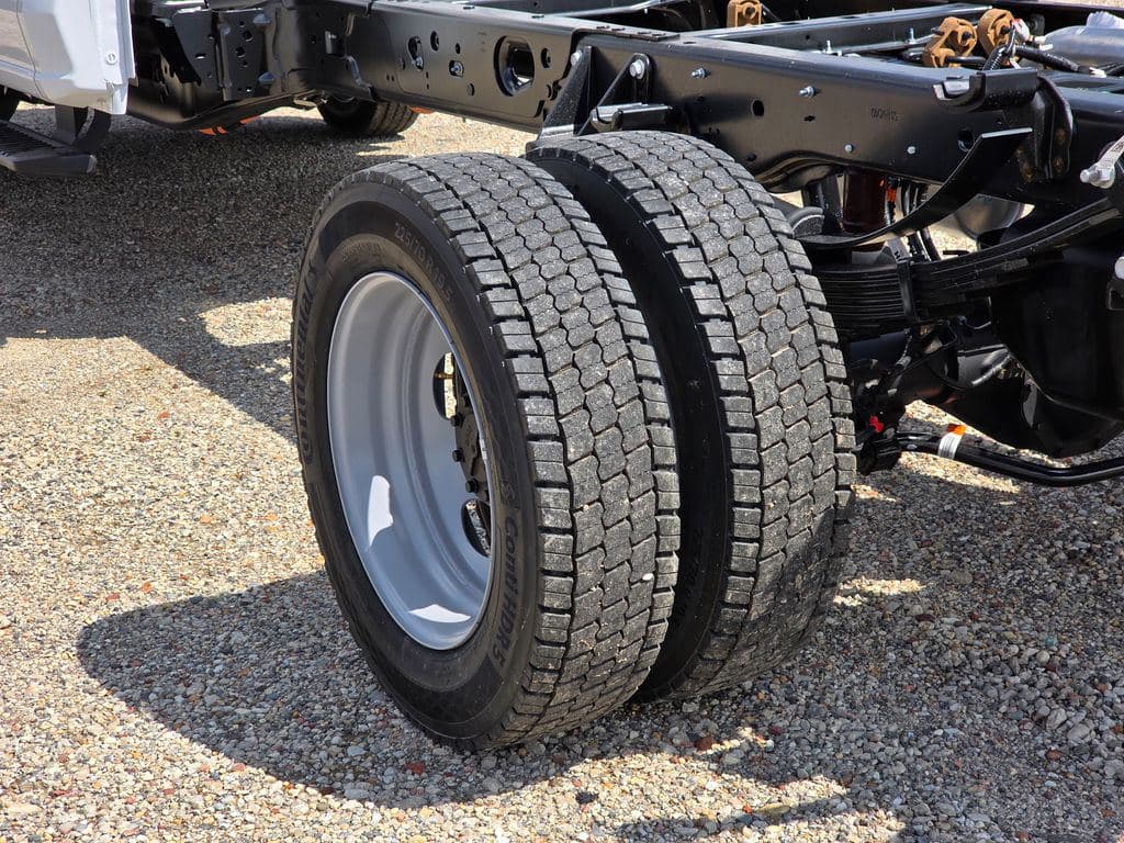 2026 Ford F-450SD XL DRW image 14