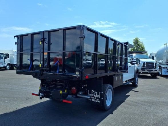 2025 Ford F550 image 5