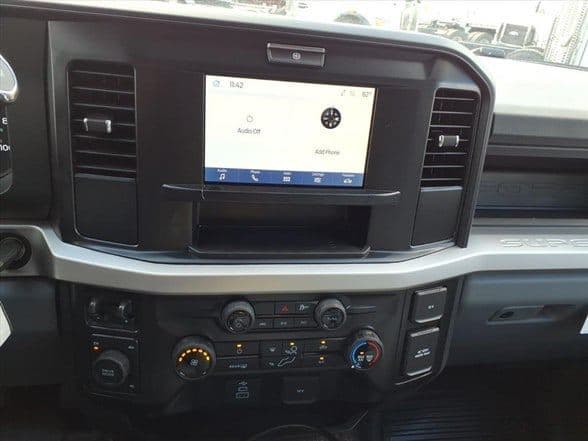 2025 Ford F550 image 10