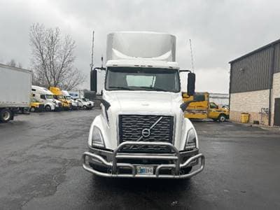 2020 Volvo VNL image 2