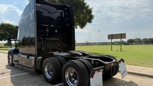 2022 Peterbilt 579 image 5