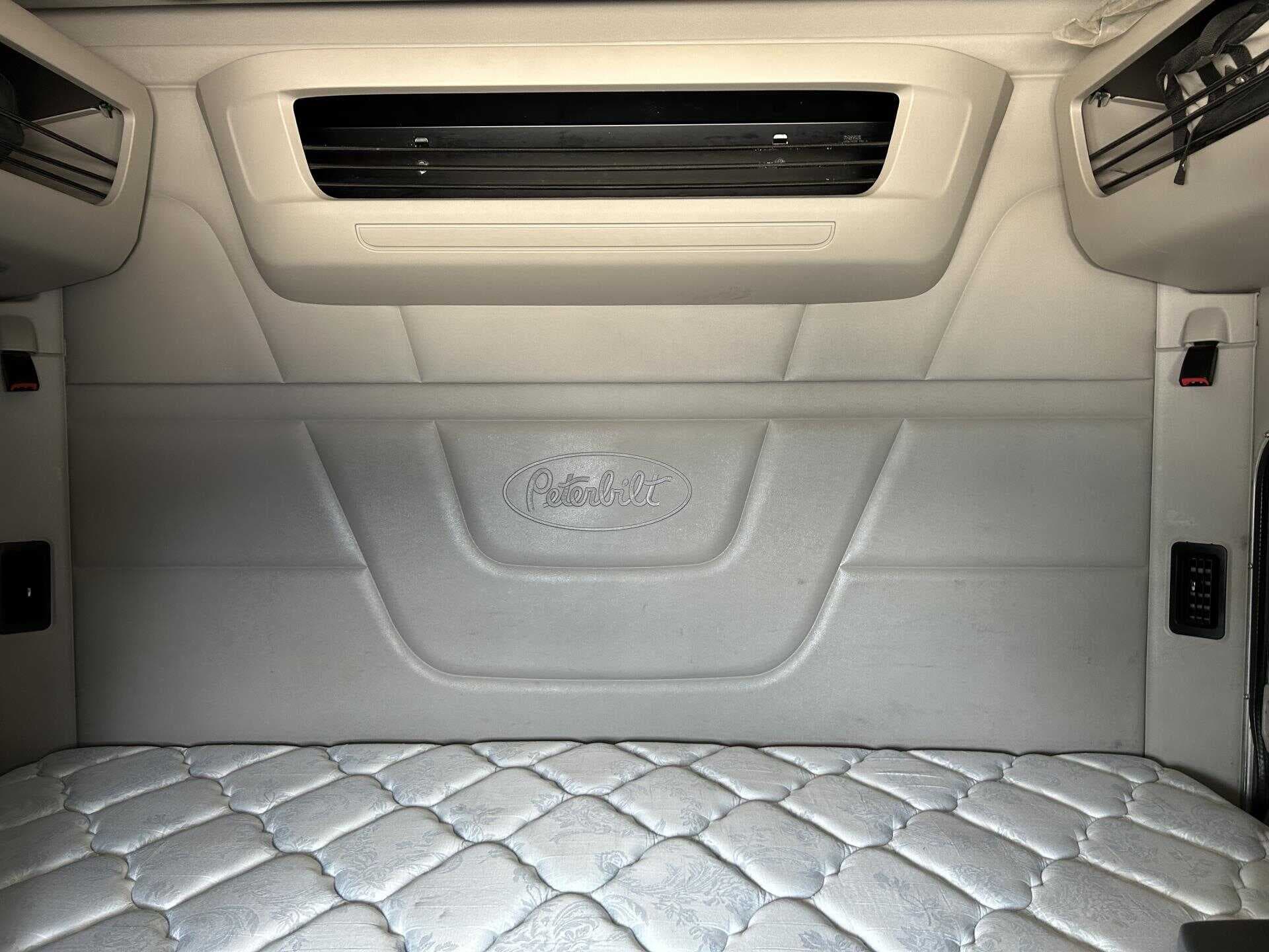 Used 2020 PETERBILT 579 Conventional - Sleeper Truck in Houston, TX image 31