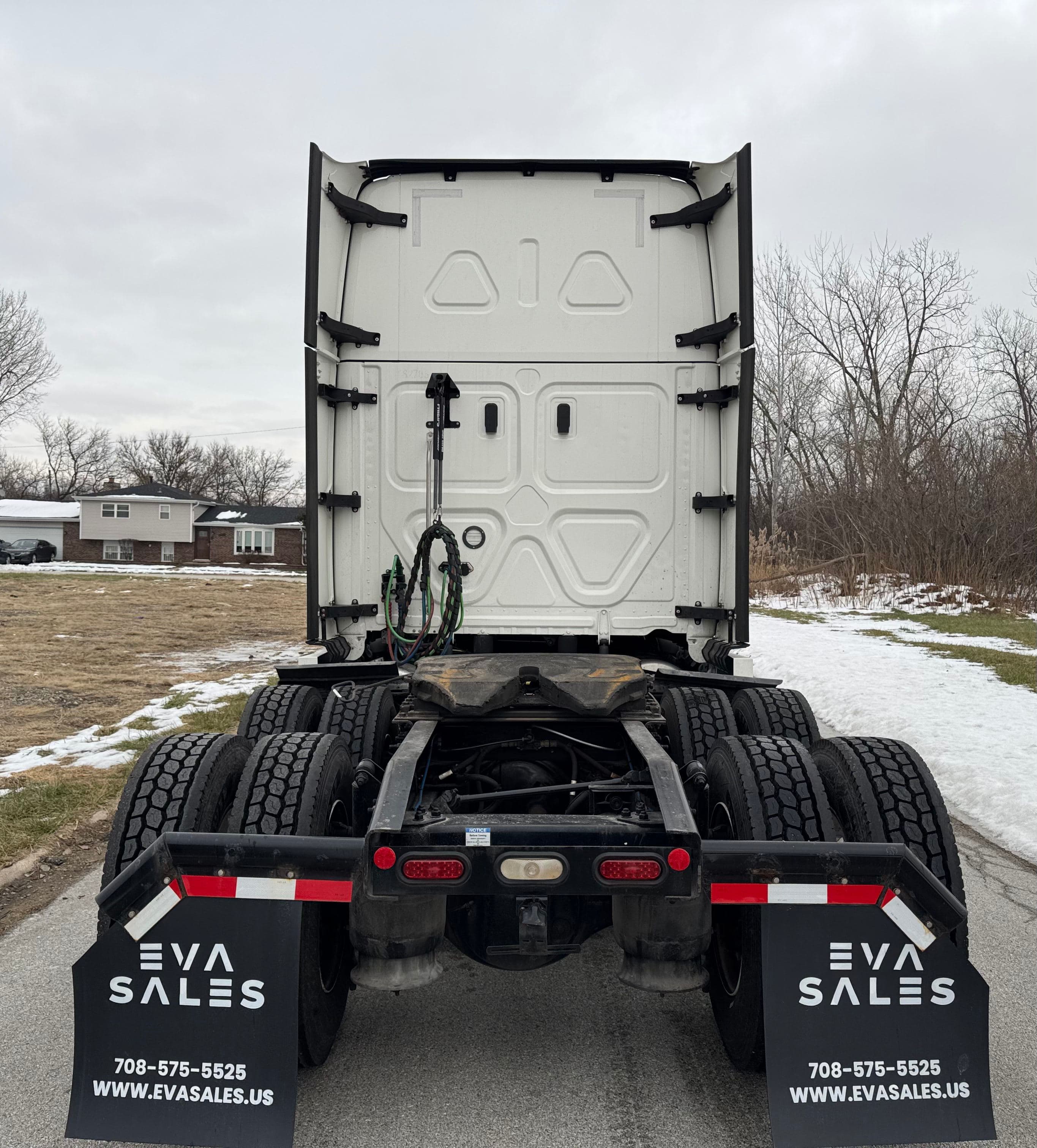 2023 Freightliner Cascadia 126 image 5