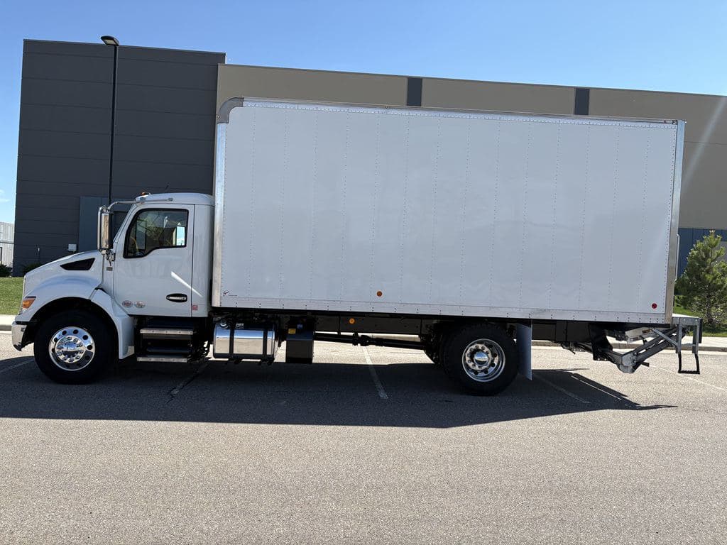 Used 2025 KENWORTH T380 image 20