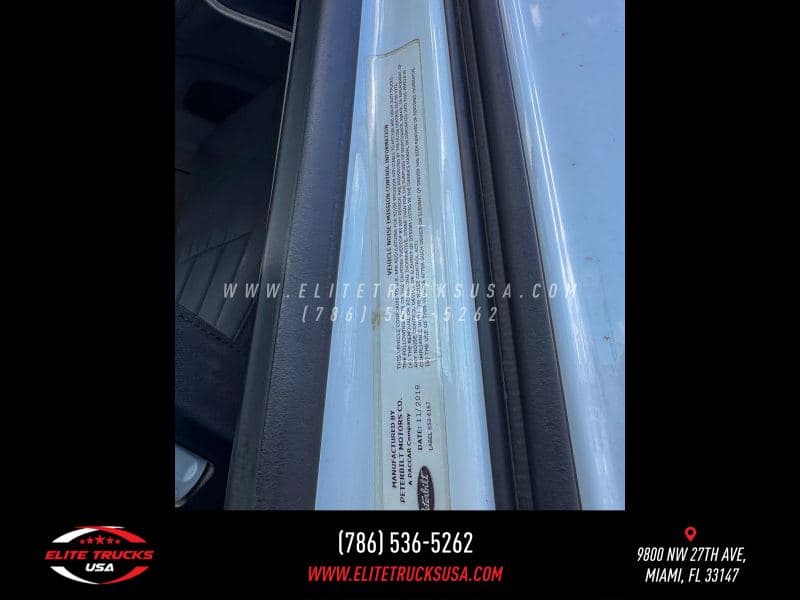 2019 Peterbilt 579 image 24