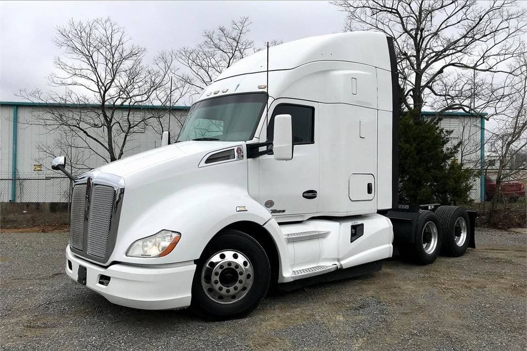 2018 Kenworth T680 image 2