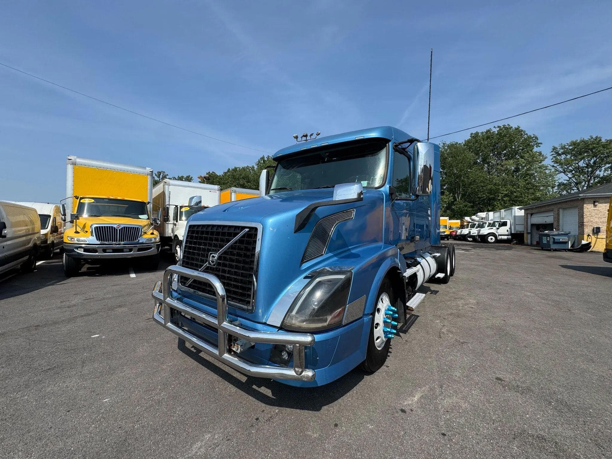 2012 Volvo VNL image 45