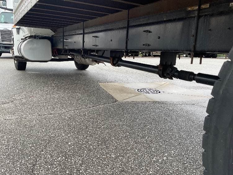 2022 International MV607 Box Truck - 220HP, 6 Speed Automatic, Roll up Door image 5