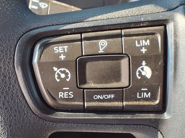 2025 Kenworth T880 image 23