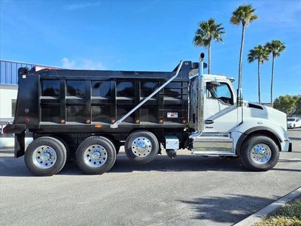 2026 Kenworth T880 image 8