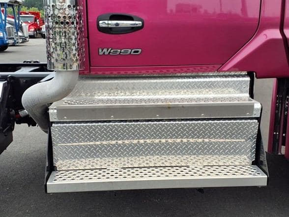 2026 Kenworth W990 image 2