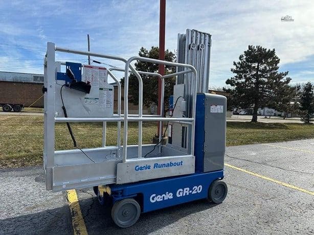 2015 GENIE GR20 image 10