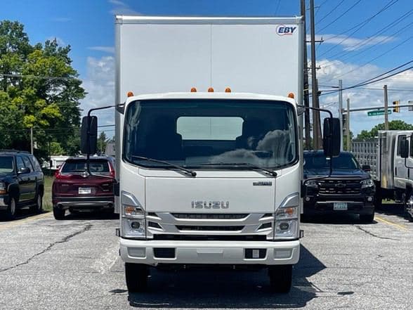 2025 Isuzu NRR image 3