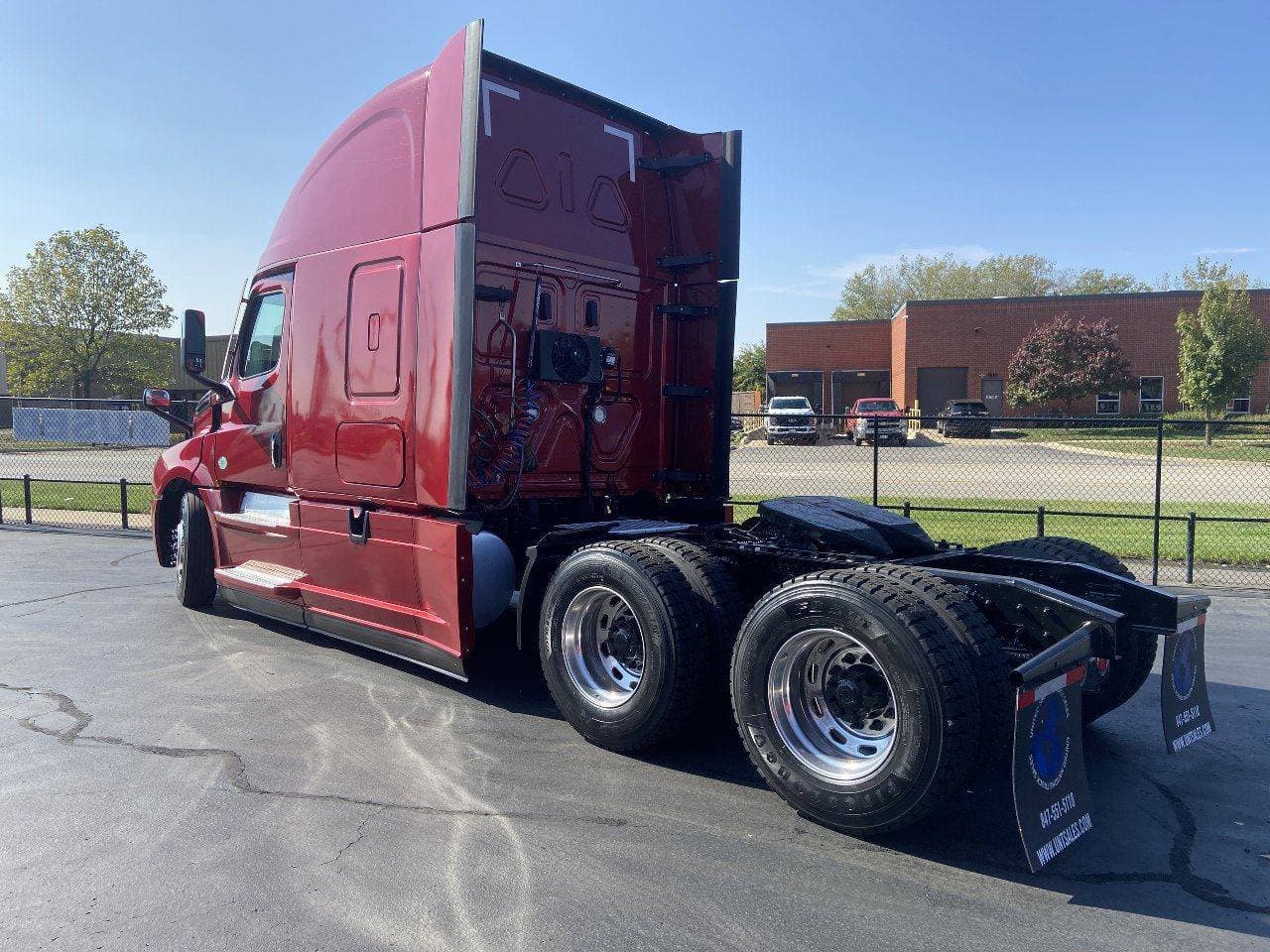 2021 FREIGHTLINER Cascadia CA126 Tandem Axle Sleeper image 5