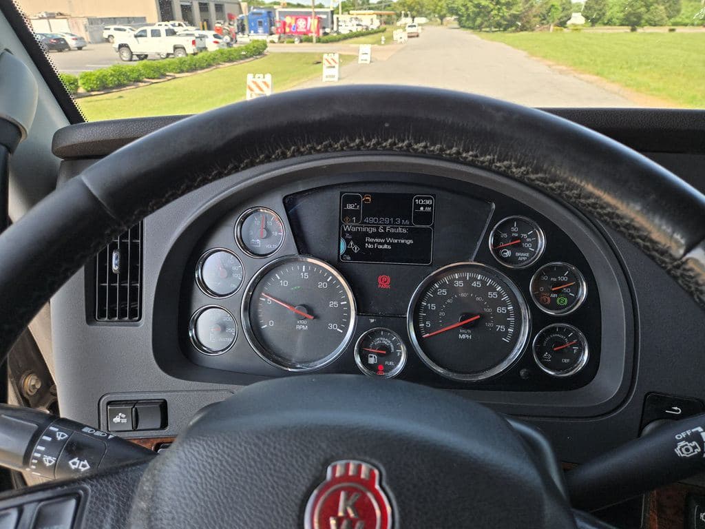 Used 2022 KENWORTH T880 image 18