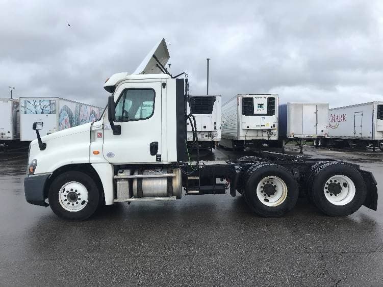 2018 Freightliner Cascadia image 4