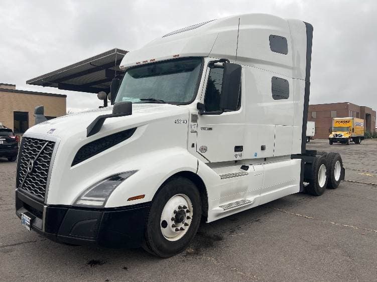 2022 Volvo VNL image 3