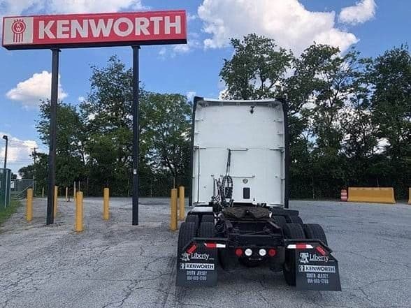 2020 Kenworth T680 image 3