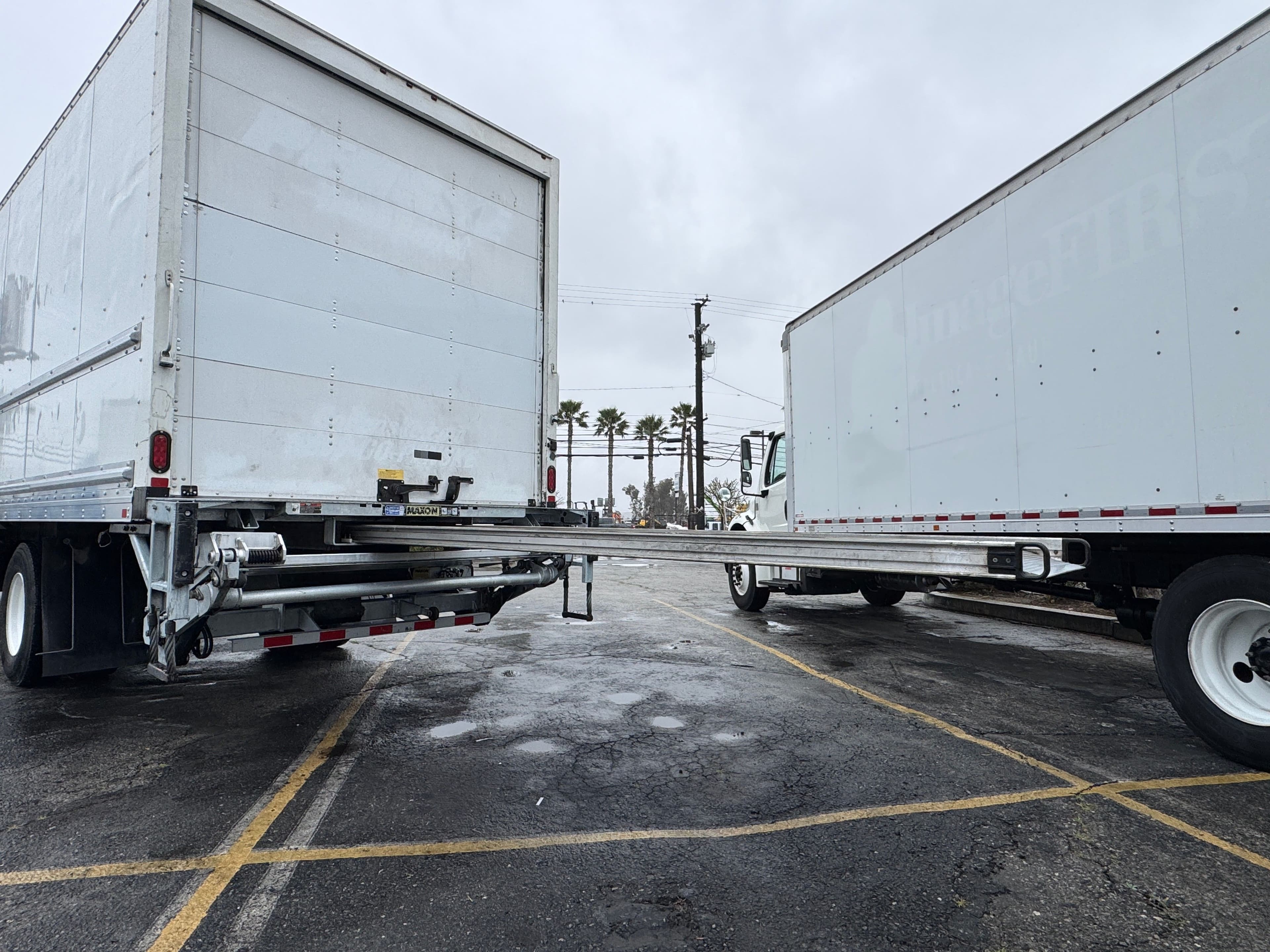 2018 Freightliner BUSINESS CLASS M2 106 image 11