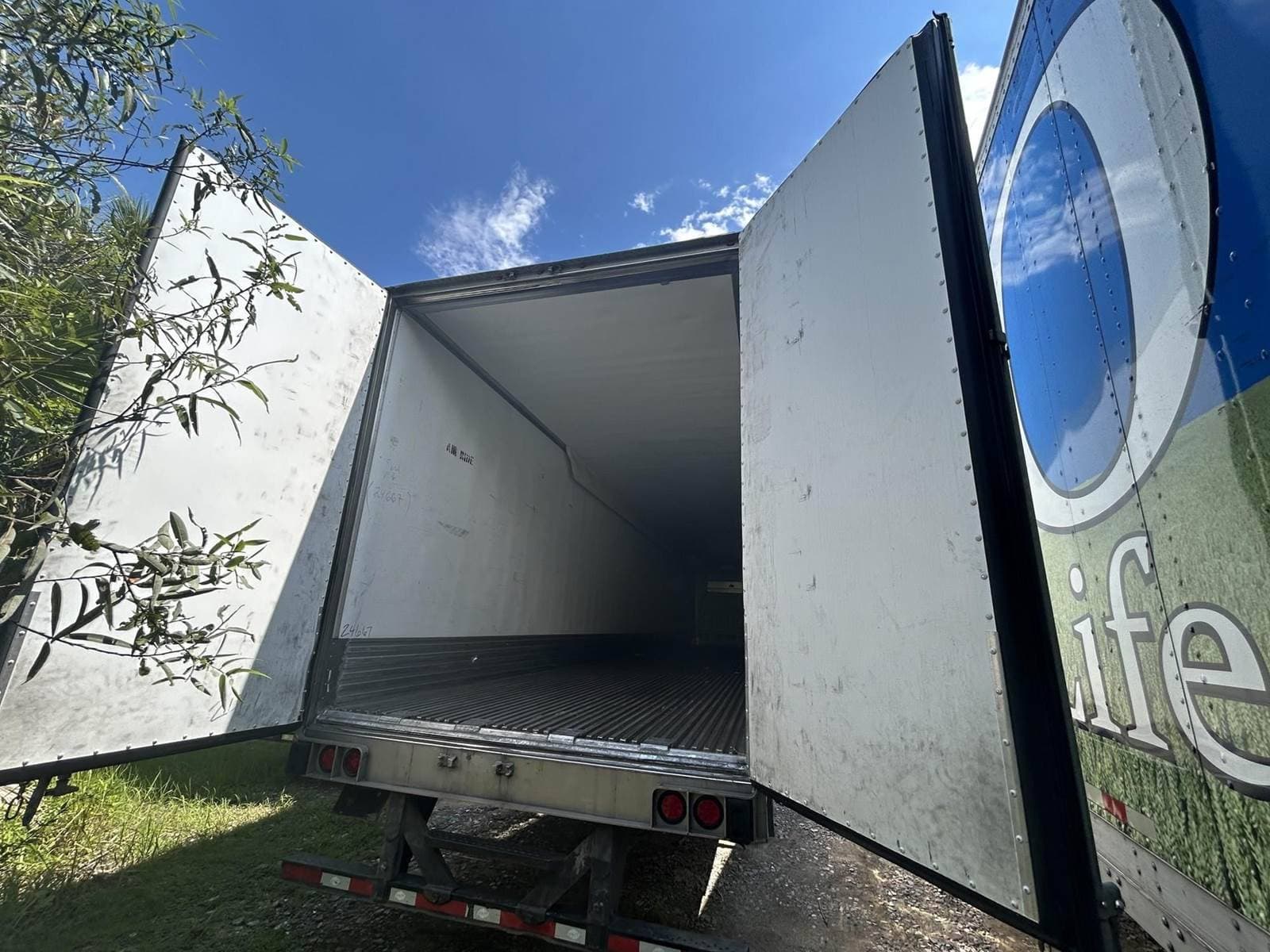 2020 Utility 3000R image 5
