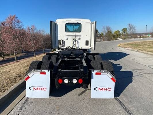 2021 Kenworth 310 image 4