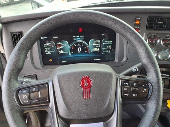 2026 Kenworth T880 image 14