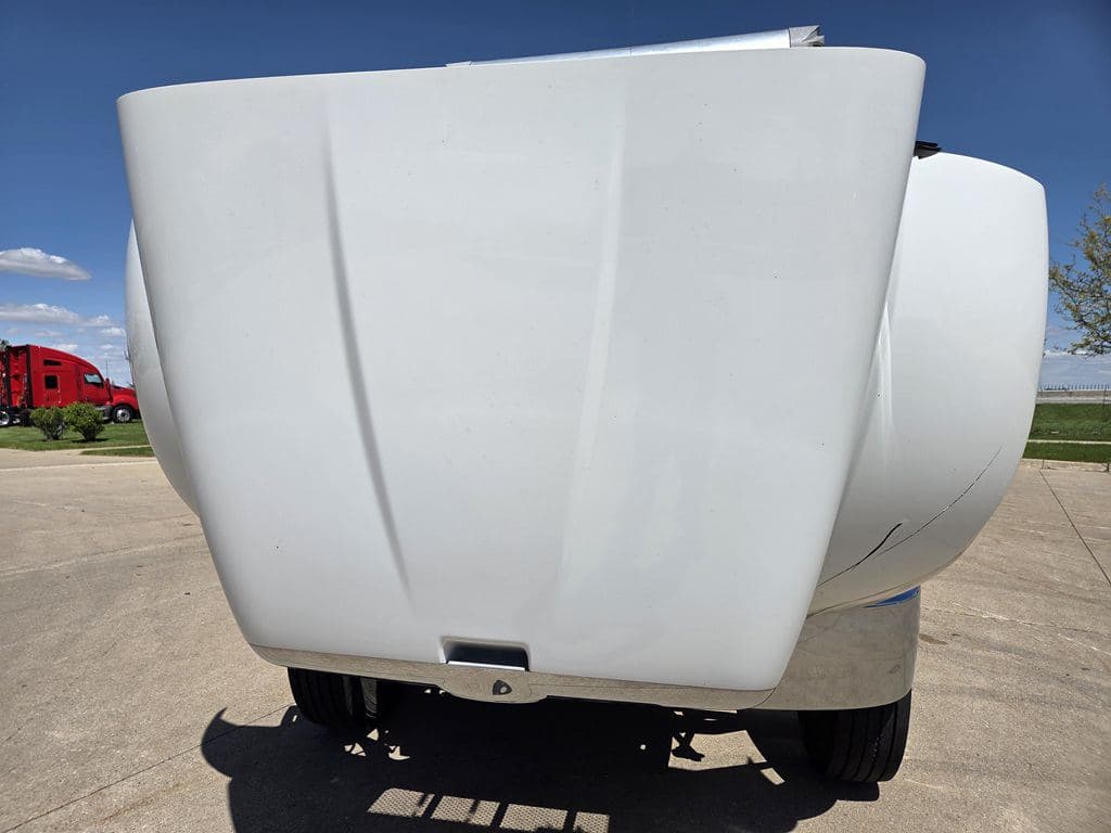 Used 2020 PETERBILT 330 image 13