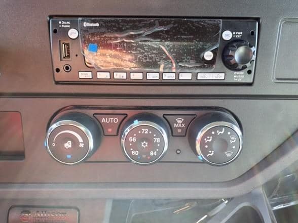 2025 Kenworth D5 image 18