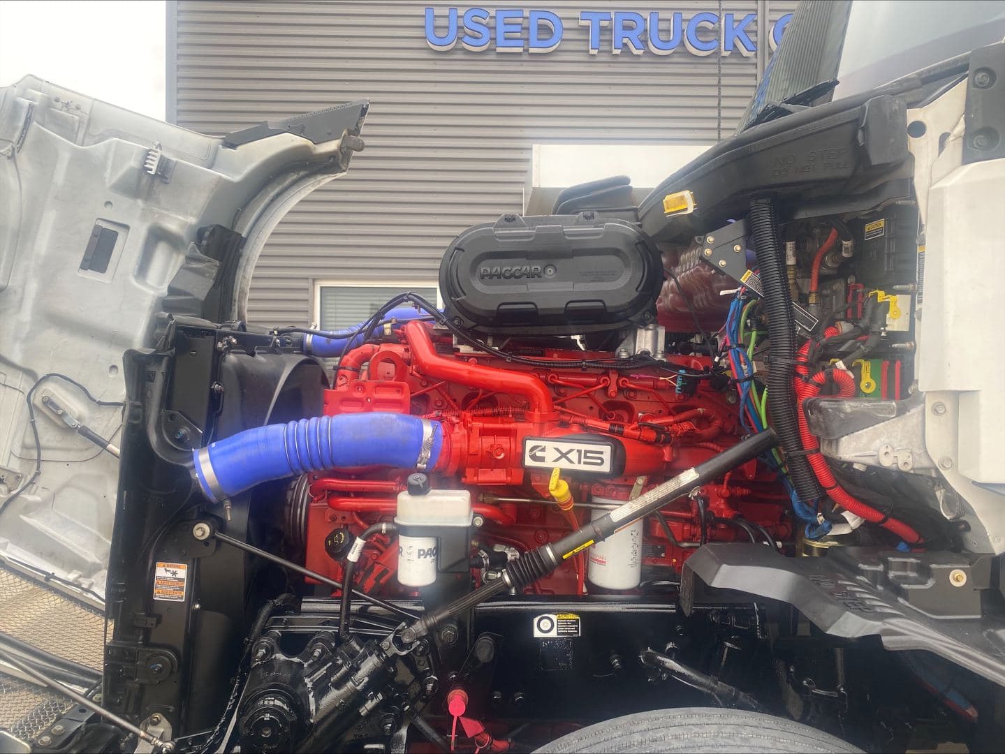2023 Kenworth T680 image 13