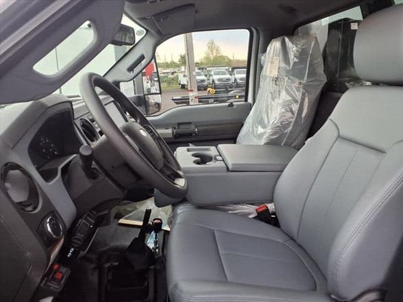 2027 Ford F750 XL SD image 13