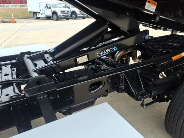 2026 Ford F600 SD XL image 9