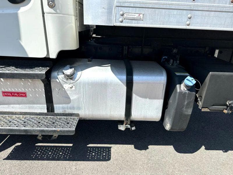 2017 Freightliner Cascadia 125 image 11