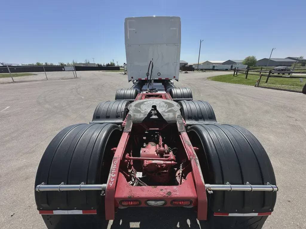 Used 2021 MACK Conventional - Sleeper Truck image 6