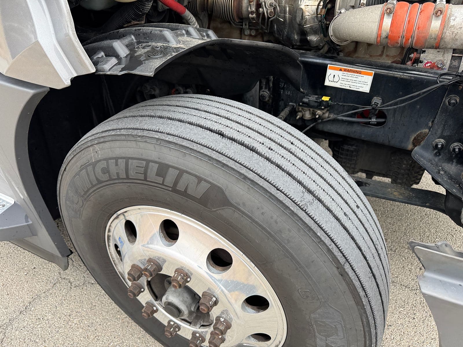 2022 Freightliner Cascadia 126 image 9