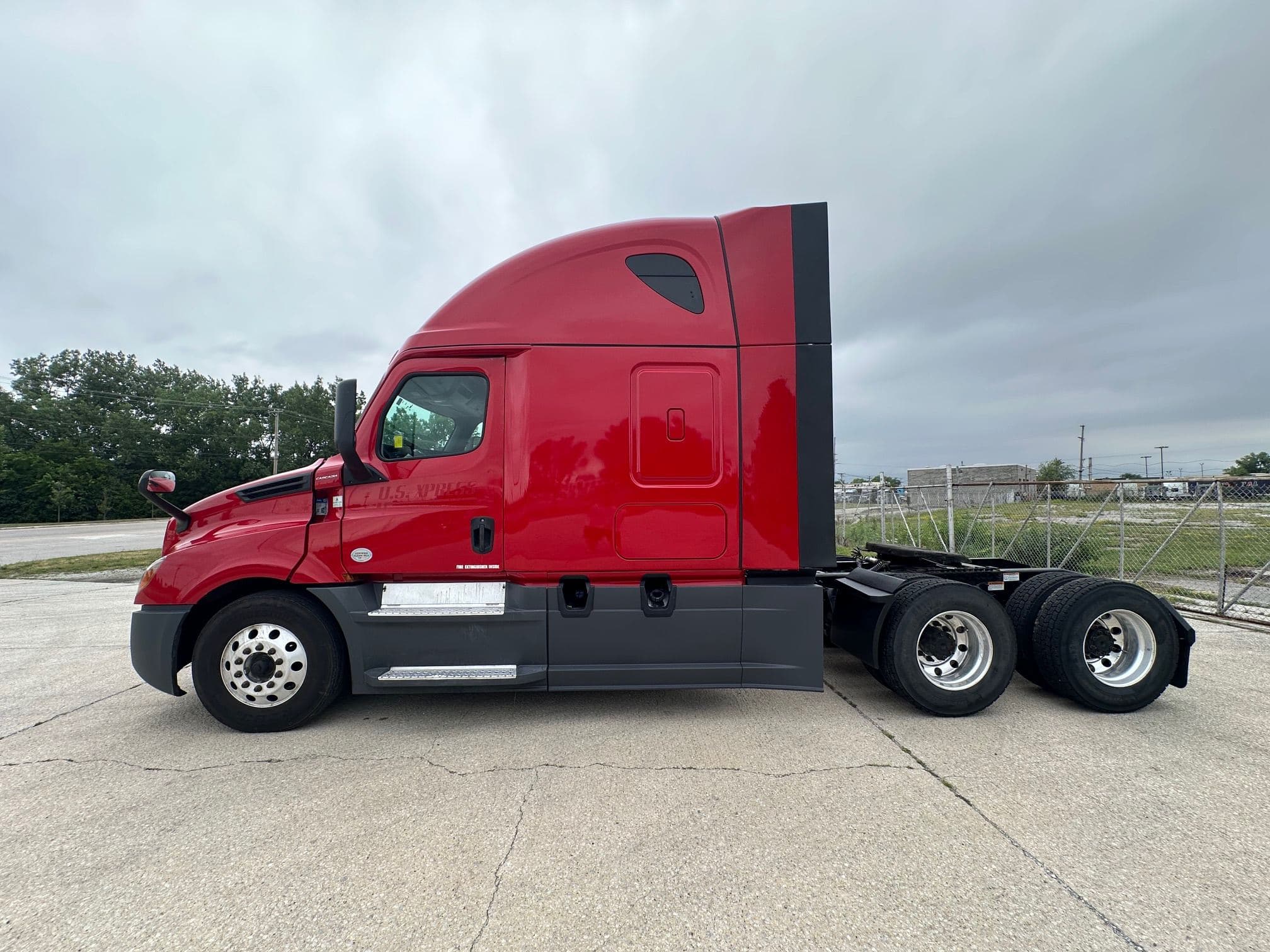 2020 Freightliner Cascadia 126 image 5