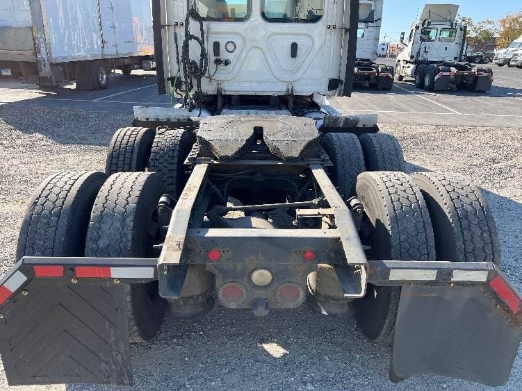 2018 Freightliner Cascadia image 6