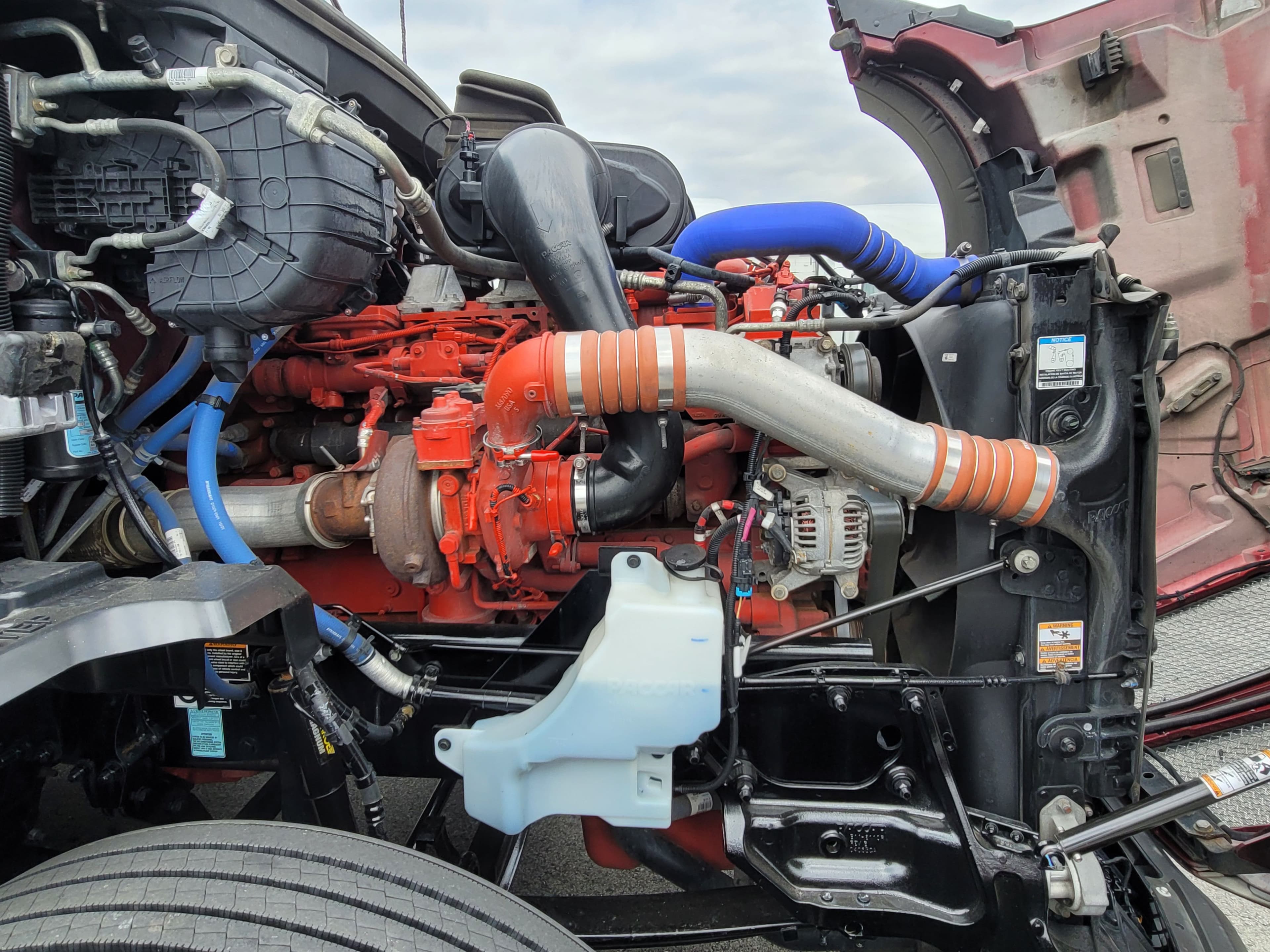 2023 Kenworth T680 image 7