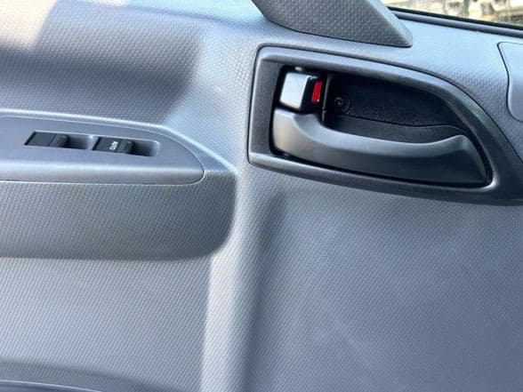 2025 Isuzu NRR image 10