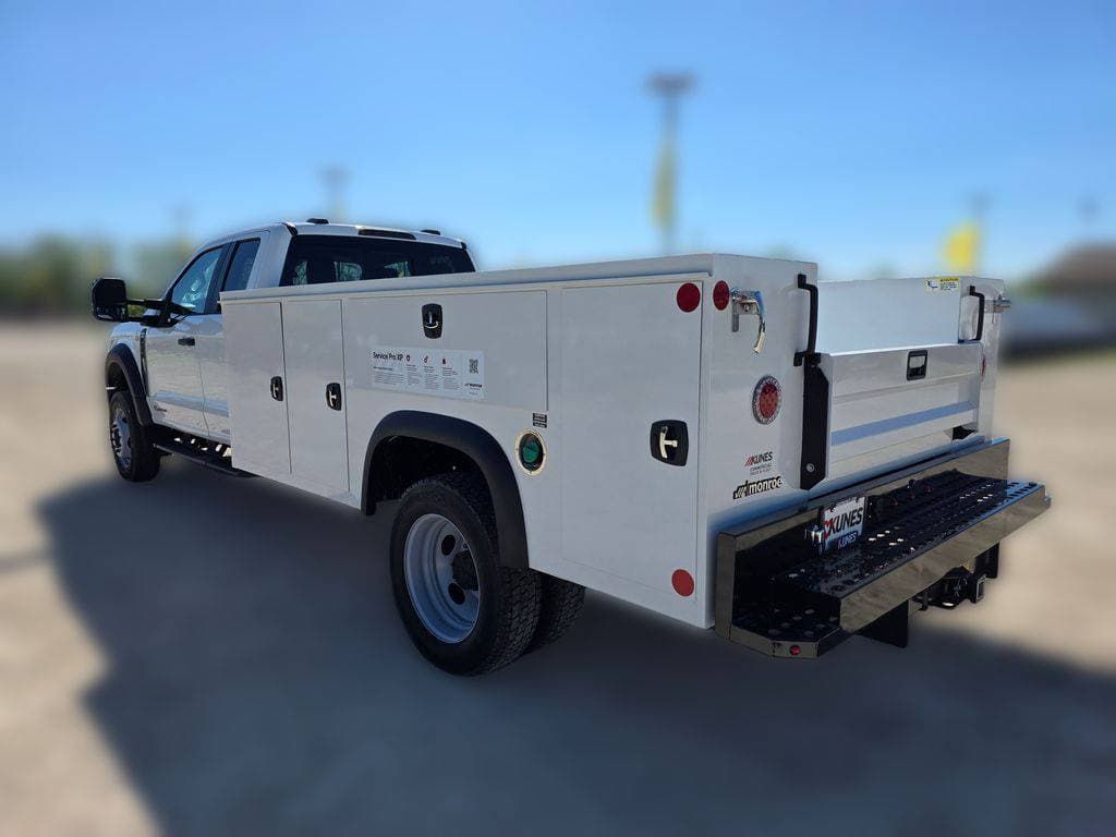 2026 Ford F-550SD XL Service Utility Body image 5