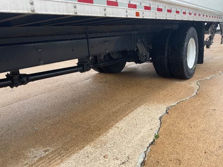 2022 International MV607 Box Truck - 220HP, 6 Speed Automatic, Roll up Door image 5