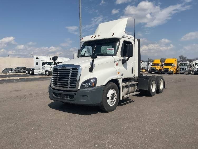 2018 Freightliner Cascadia image 9
