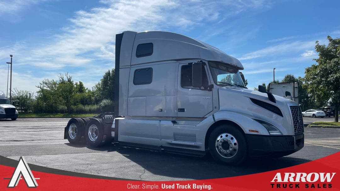 2022 Volvo VNL860 image 9