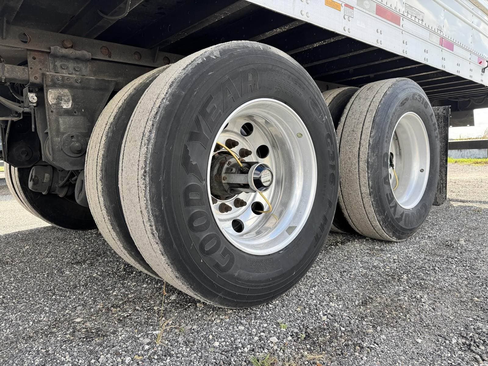 2018 Utility 3000R image 4