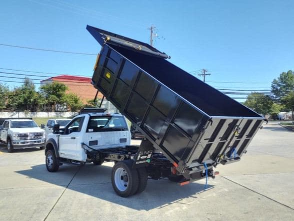 2024 Ford F550 image 4