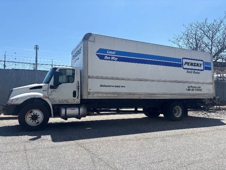 2022 International MV607 Box Truck - 220HP, 6 Speed Automatic, Roll up Door image 4