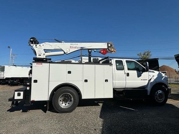 2025 Ford 4143D image 5