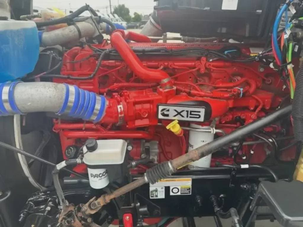 2022 Peterbilt 579 image 5