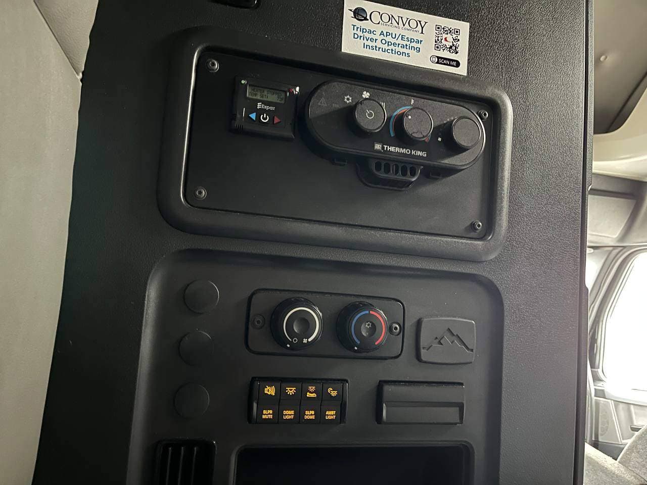 2022 Freightliner Cascadia image 15