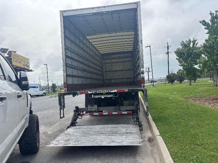 2022 International MV607 Box Truck - 220HP, 6 Speed Automatic, Roll up Door image 9