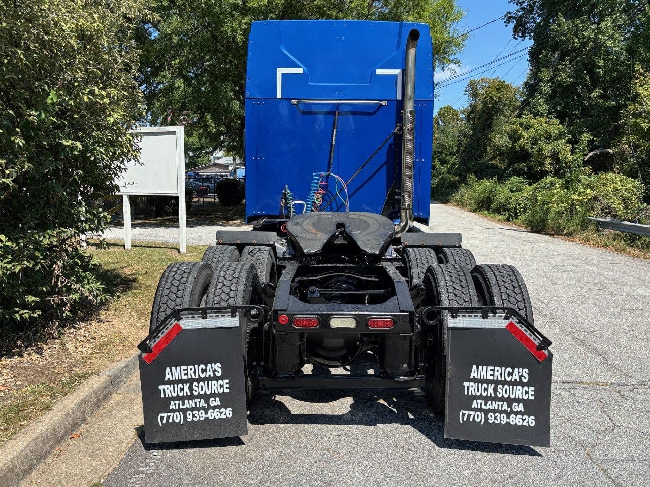 2019 Mack Anthem image 8